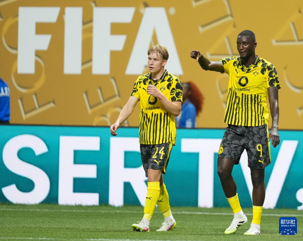 详细阅读:多特蒙德训练开放日;集结日调整名单引欢呼;德国杯在即;心理建设被强调的简单介绍九游会棋牌游戏 多特蒙德训练开放日;集结日调整名单引欢呼;德国杯在即;心理建设被强调的简单介绍九游会棋牌游戏